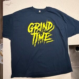 Men's Navy Graphic Tee